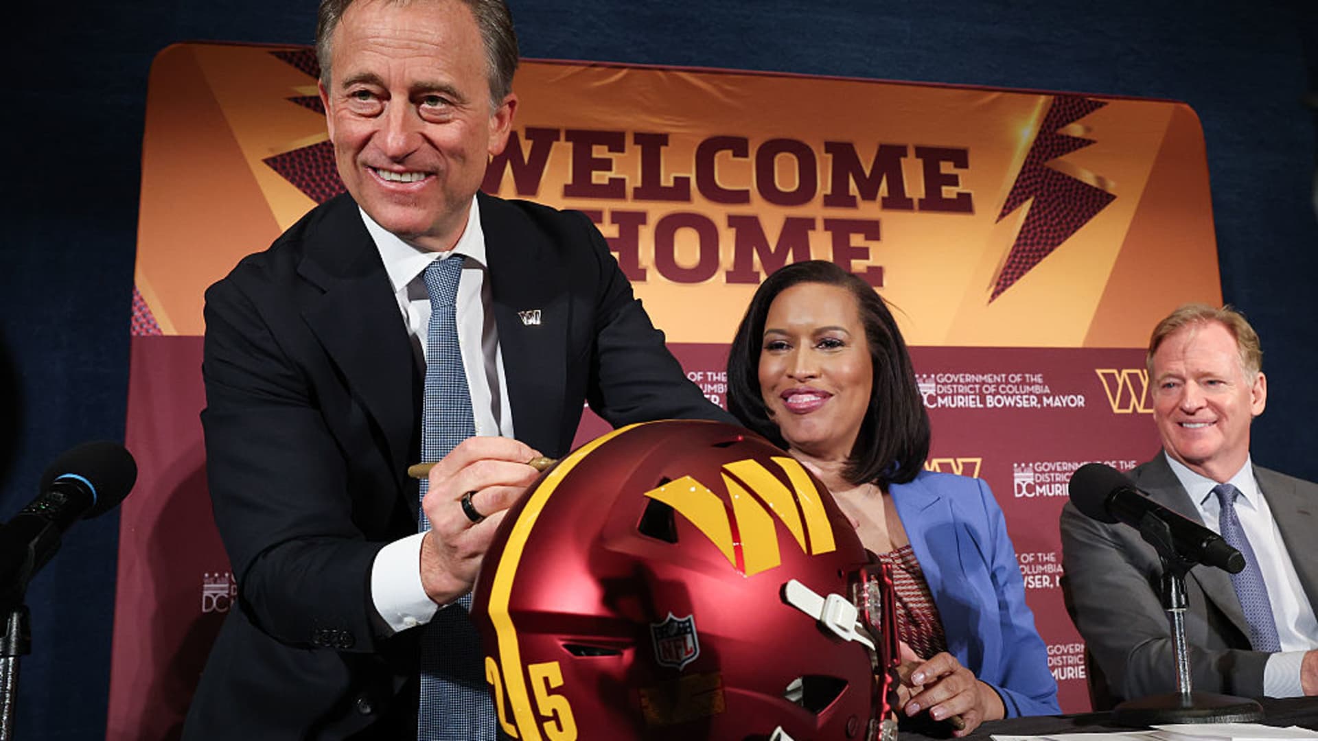 NFL Washington Commanders return to D.C. in $3.7 billion deal