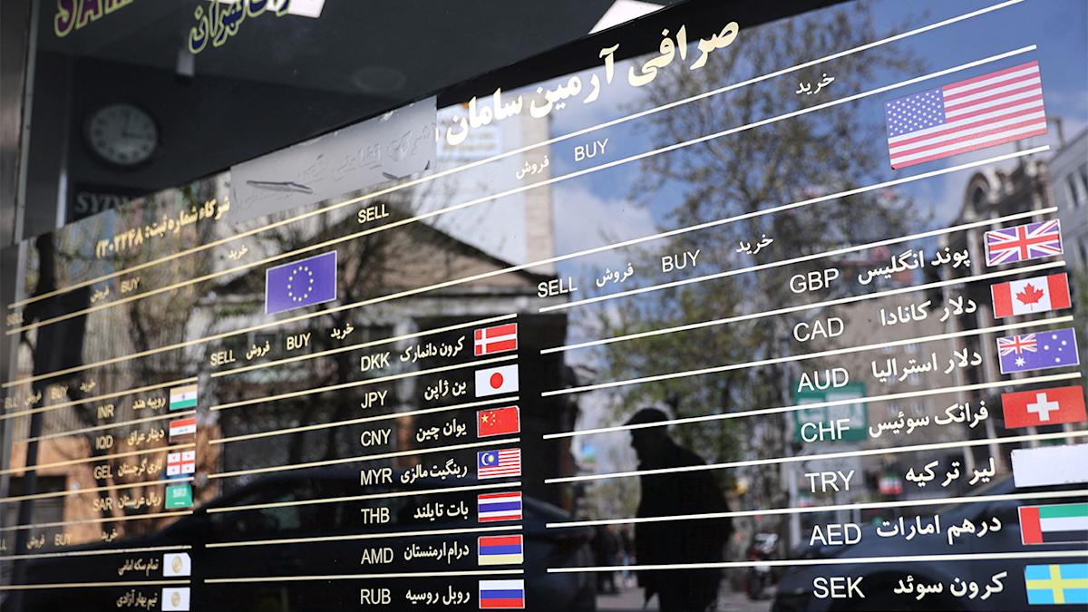 Iran’s currency plummets amid Trump’s ‘maximum pressure’ plan