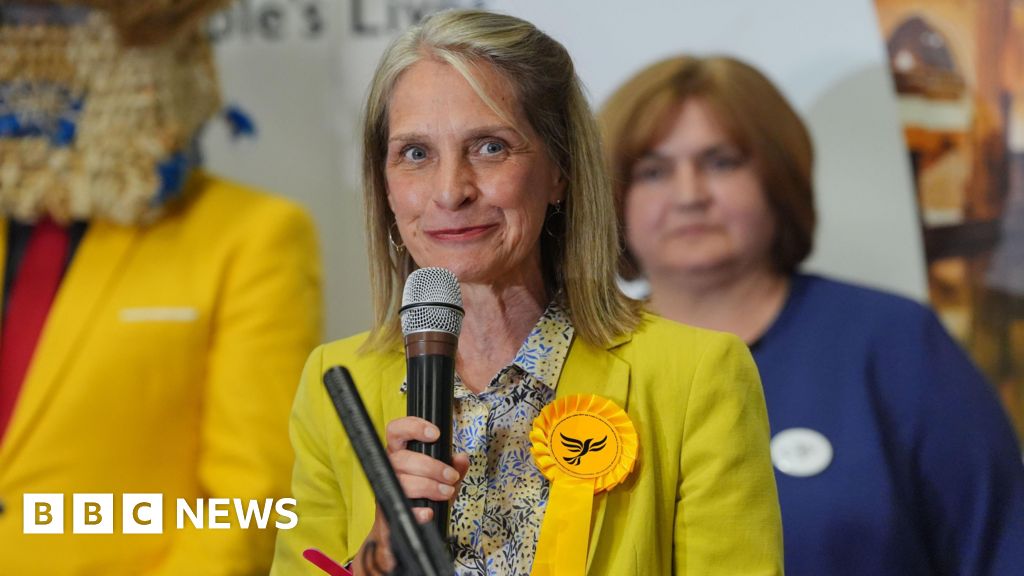 Liberal Democrat MP Wera Hobhouse refused entry to Hong Kong