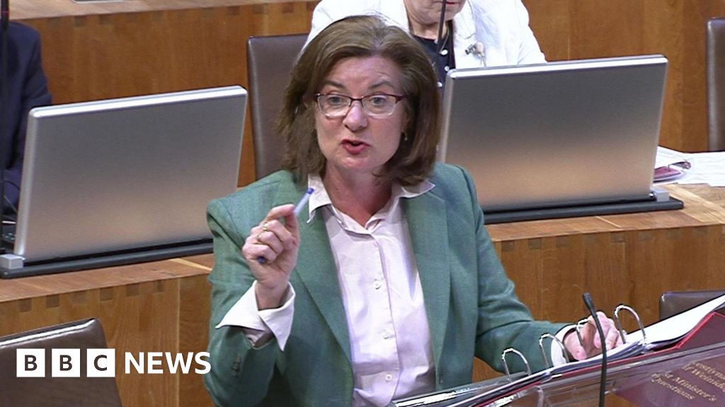 Welsh first minister criticises senior MP for saying she backed reforms