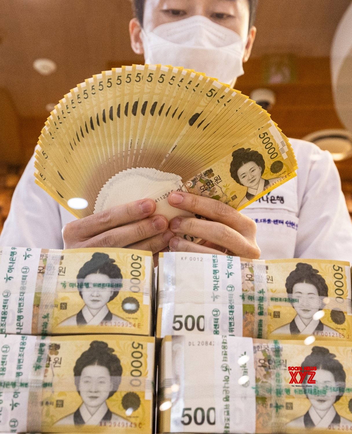 Korean currency volatility hits record high amid Trump tariff shock wave