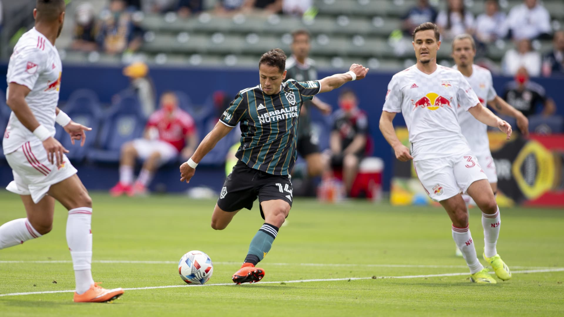 MLS, EA agree to stream four soccer matches on EA Sports FC Mobile