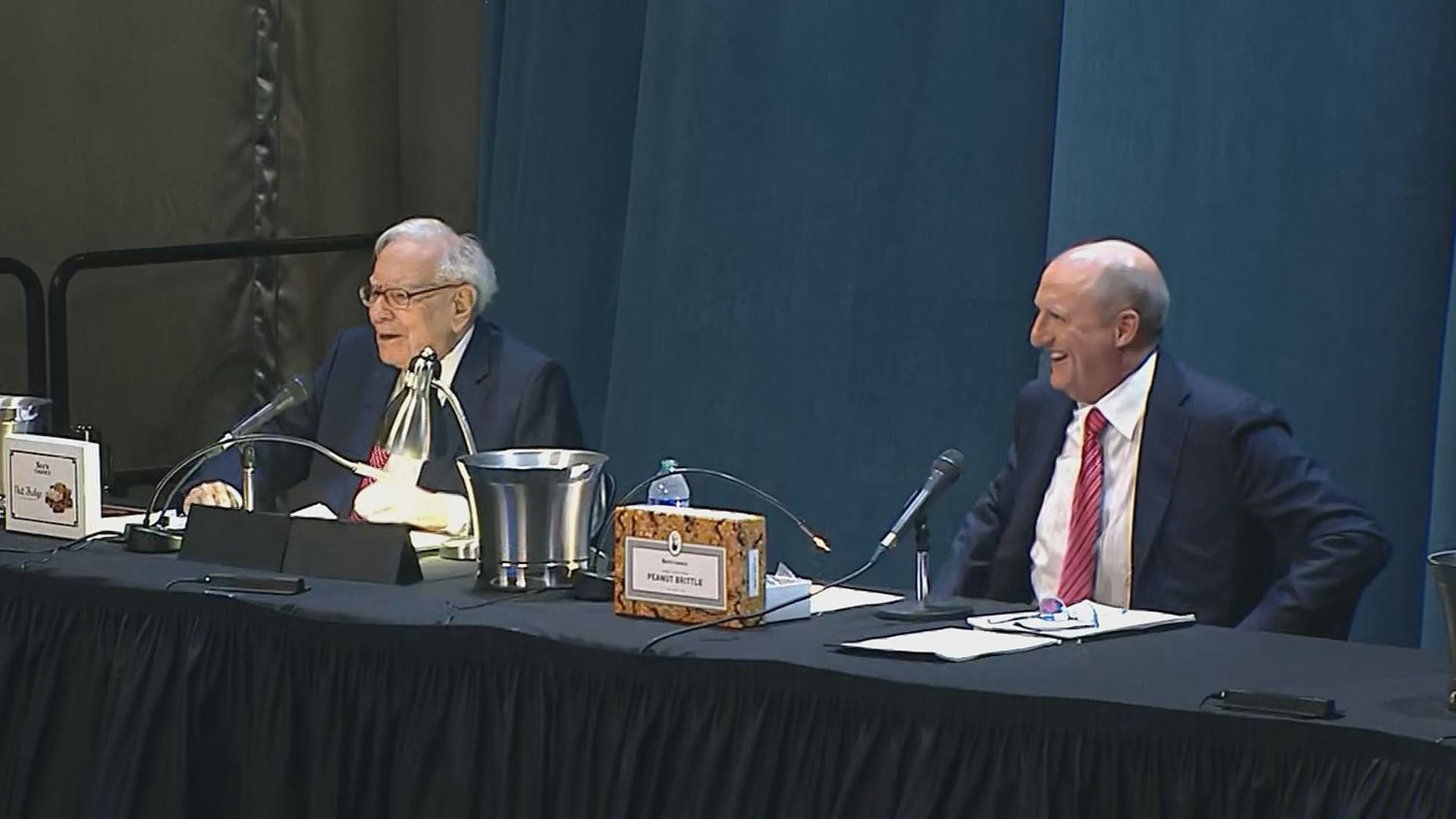 Warren Buffett annual meeting preview Berkshire Hathaway
