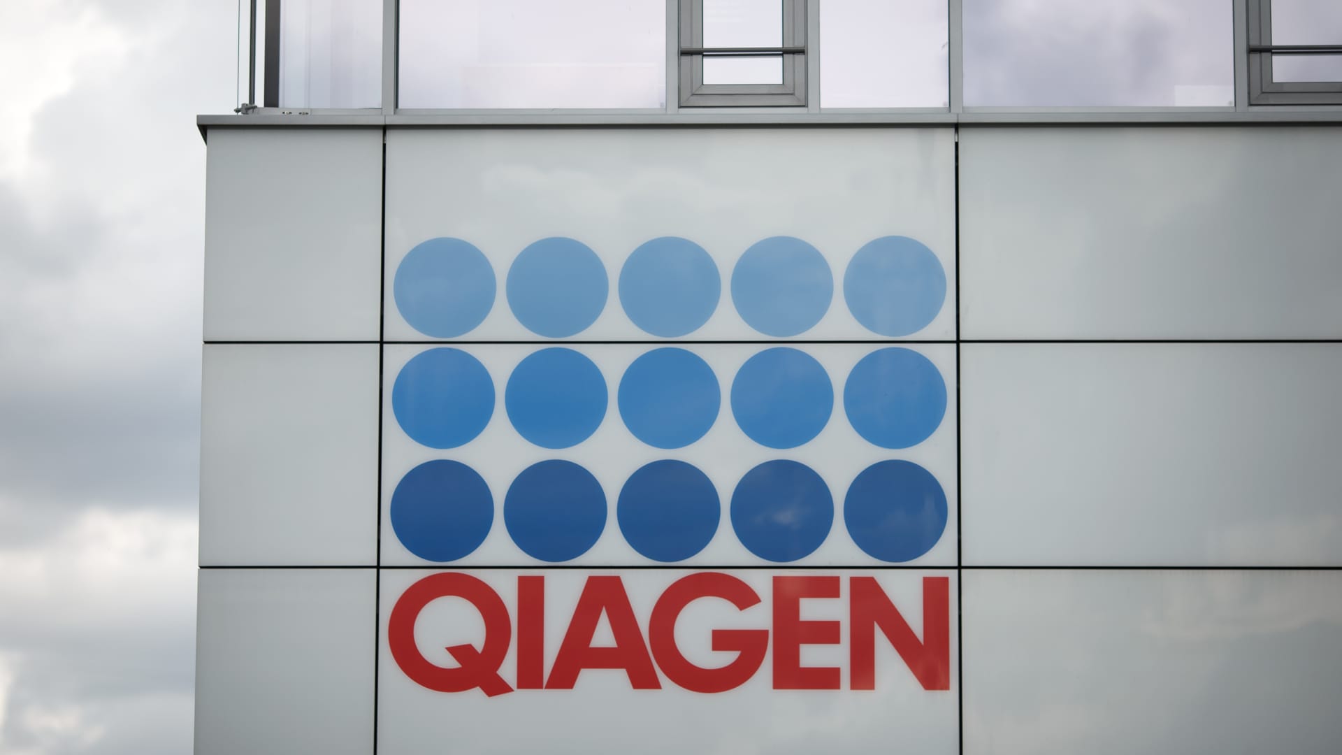 Activist Fivespan has a stake in Qiagen. Three levers to boost growth Activist Fivespan has a stake in Qiagen. Three levers to boost growth