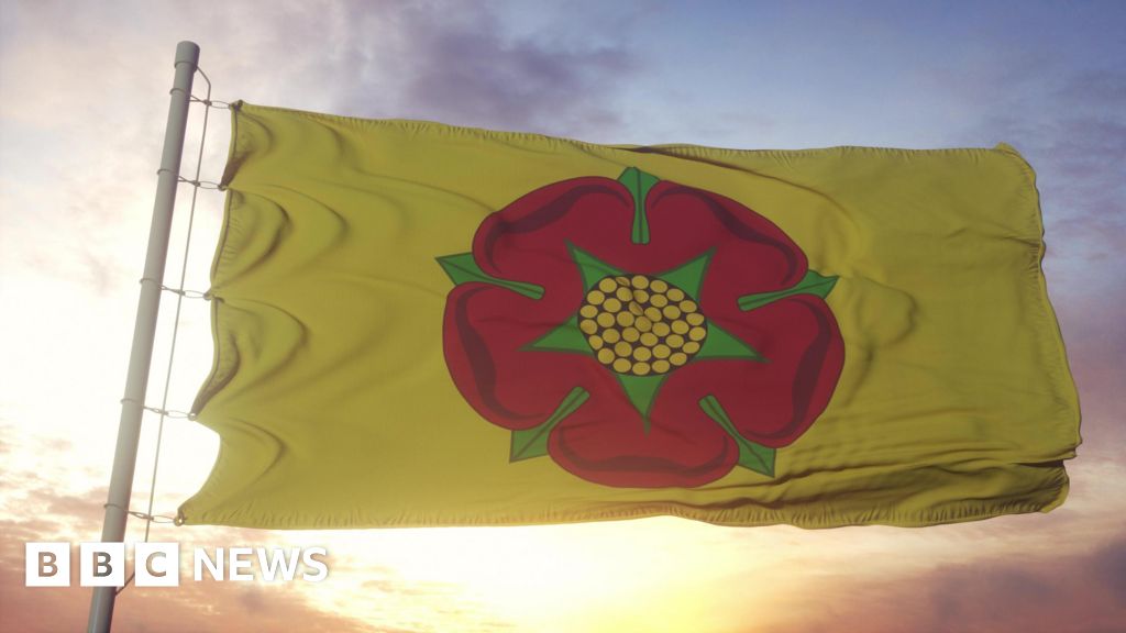 Reform clarifies council flag policy over Lancashire red rose row