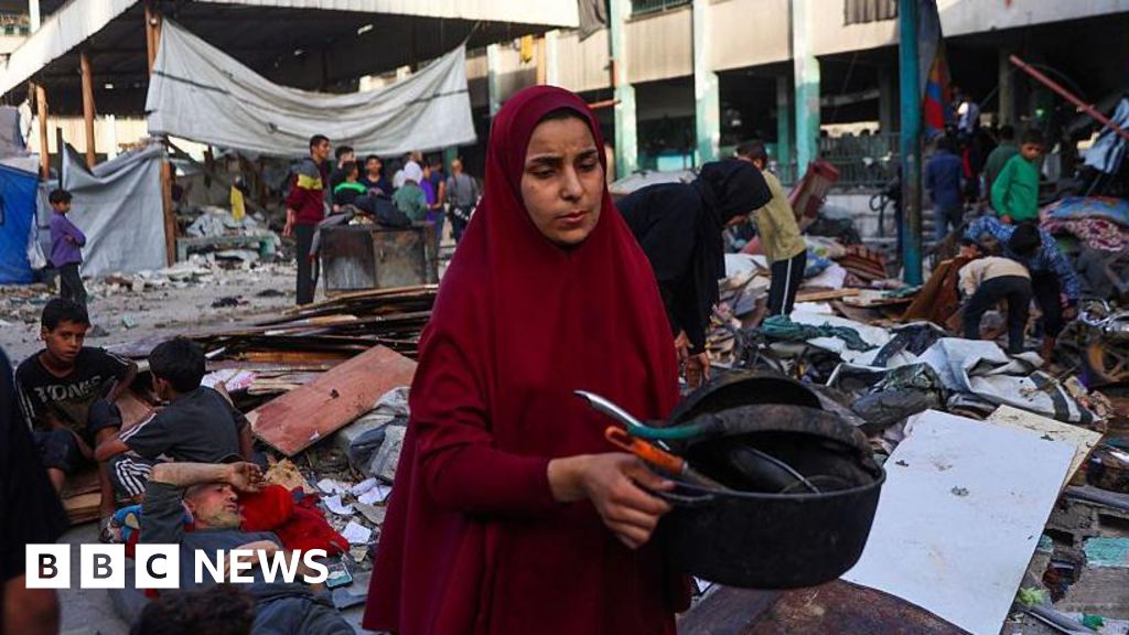 Hundreds of lawyers call for UK sanctions on Israel over Gaza war