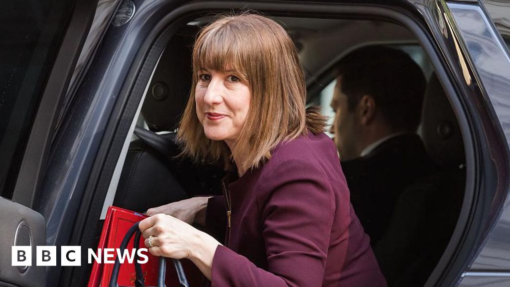 Reeves outlines plan for £25bn pension ‘megafunds’