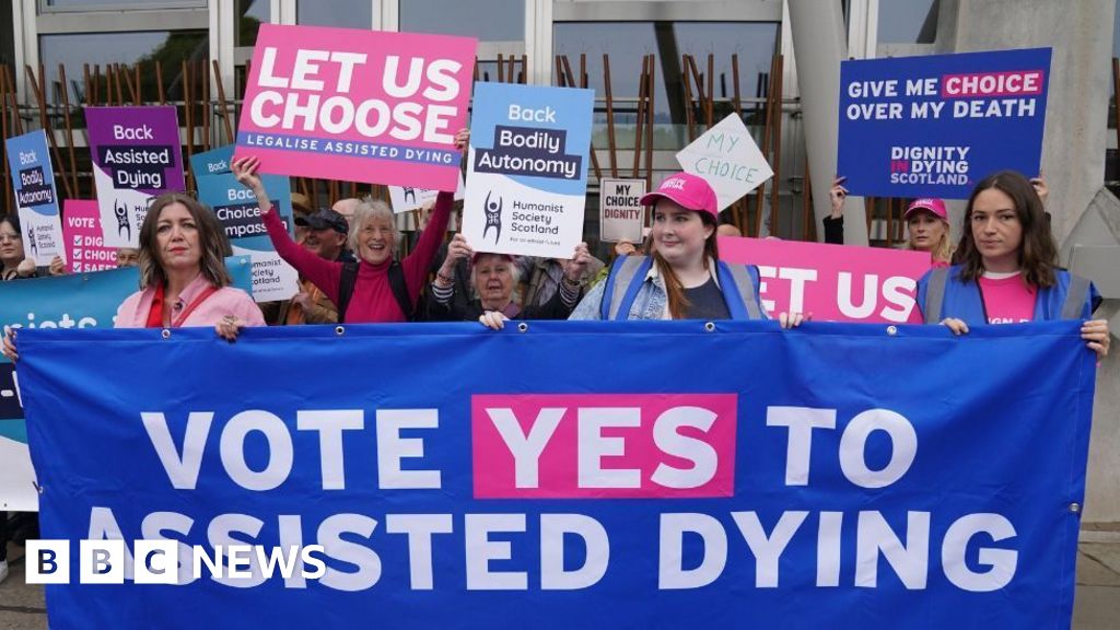 Scottish assisted dying bill passes first vote at Holyrood