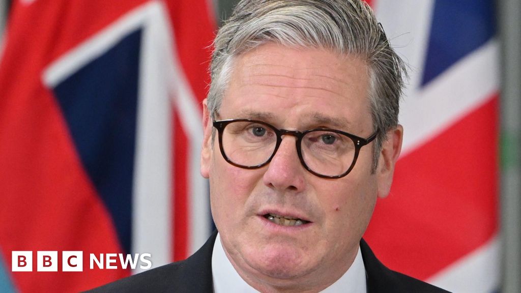Farage’s Reform policies ‘fantasy’ economics, says Starmer