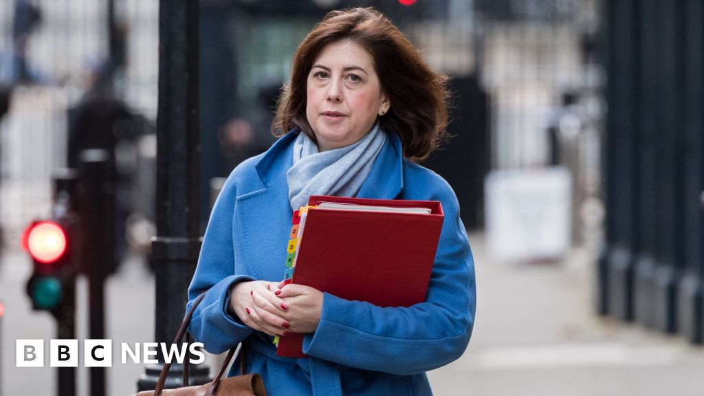 Labour minister sorry over grooming gangs ‘dog whistle’ remark